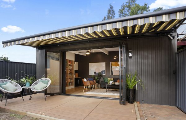 Folding Arm Awnings in Sydney & Melbourne | Wynstan